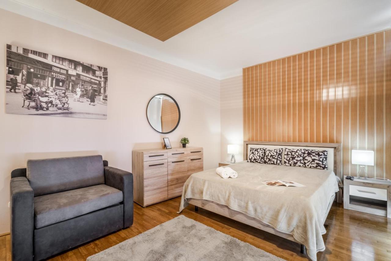 Bpr Timber Loft With Balcony Apartmán *