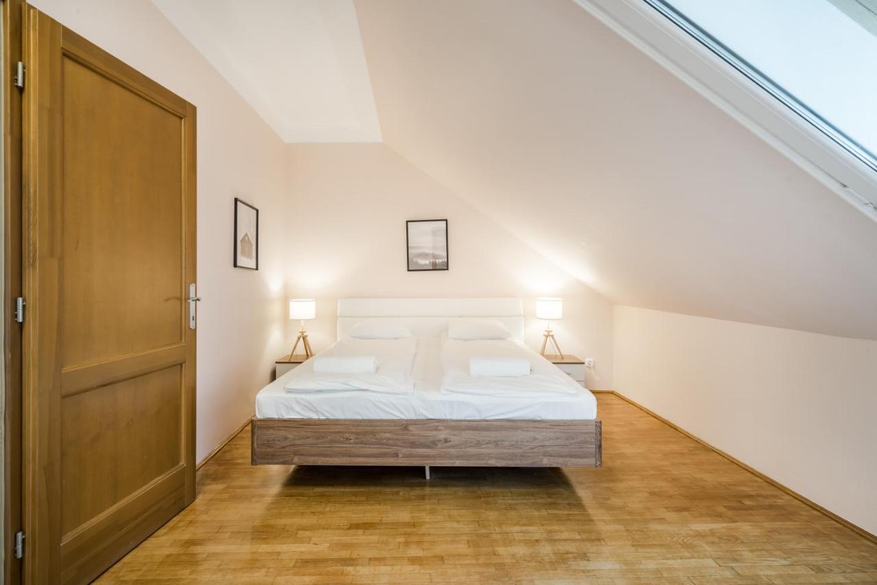 Bpr Timber Loft With Balcony Apartmán *
