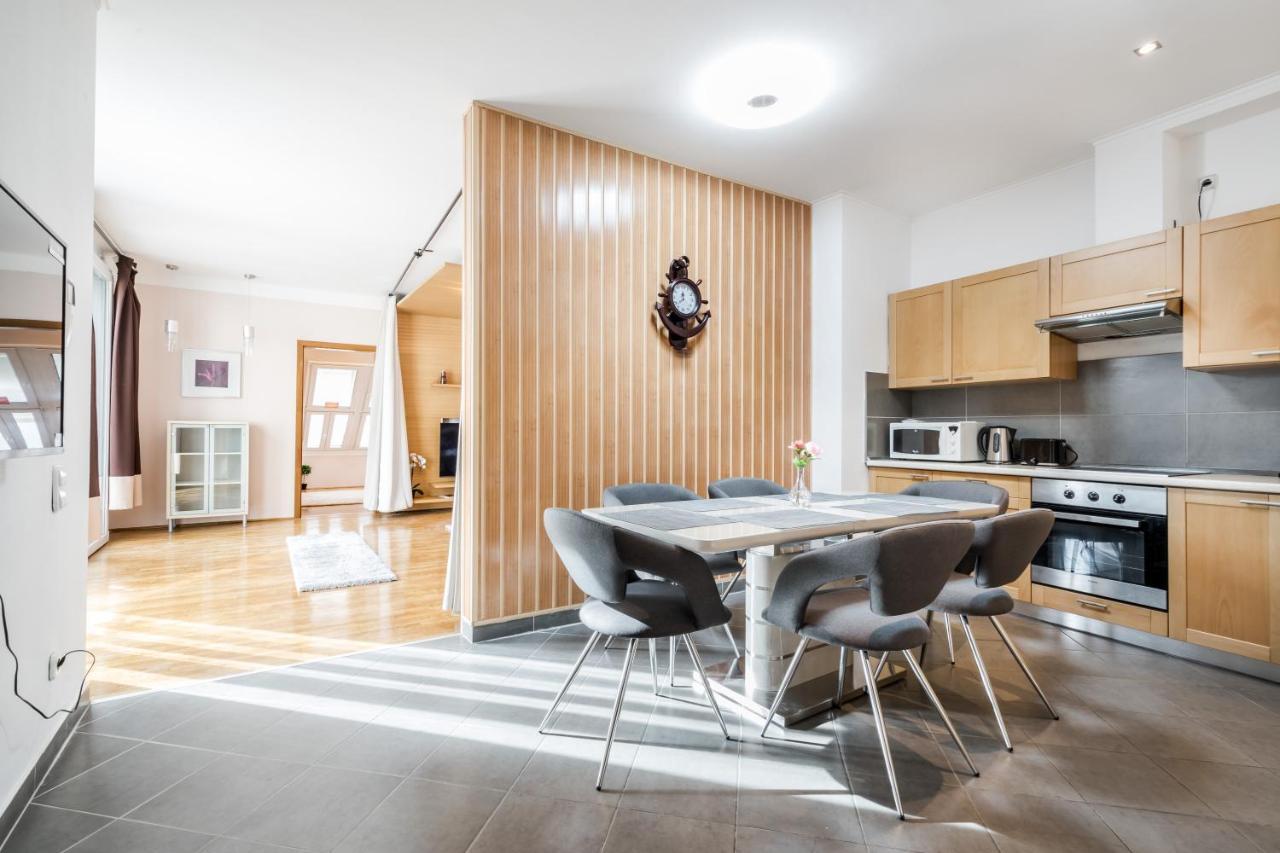 Bpr Timber Loft With Balcony * Budapešť